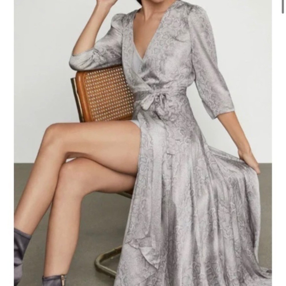 ✨NWT BCBG MaxAzria Grey Python Dress✨
